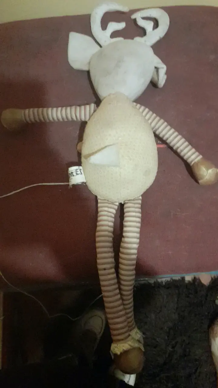 Muñeco de peluche reno con piernas largas - 2