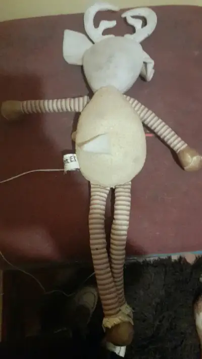 Muñeco de peluche reno con piernas largas - miniatura 2