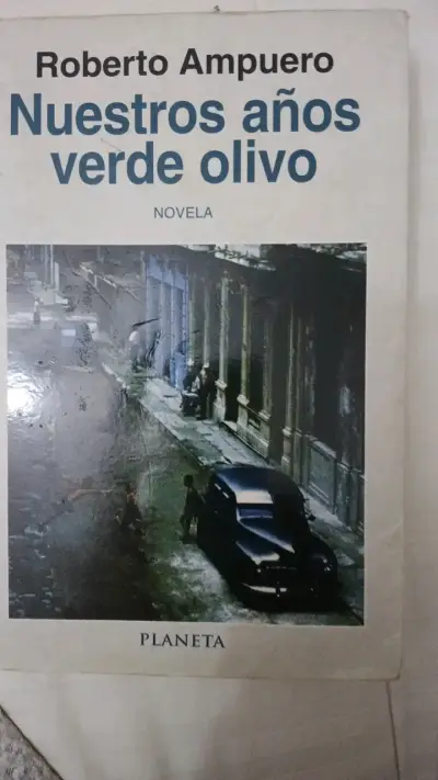 Libro 'Nuestros años verde olivo' de Roberto Ampuero - miniatura 1