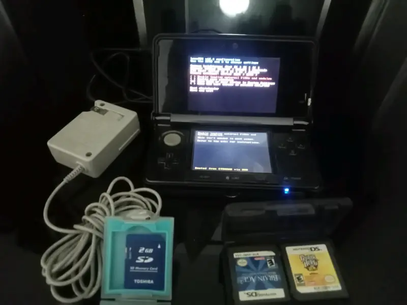 Consola Nintendo 3DS desbloqueada y accesorios - 3