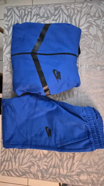 Conjunto deportivo azul Nike para hombre - miniatura 2