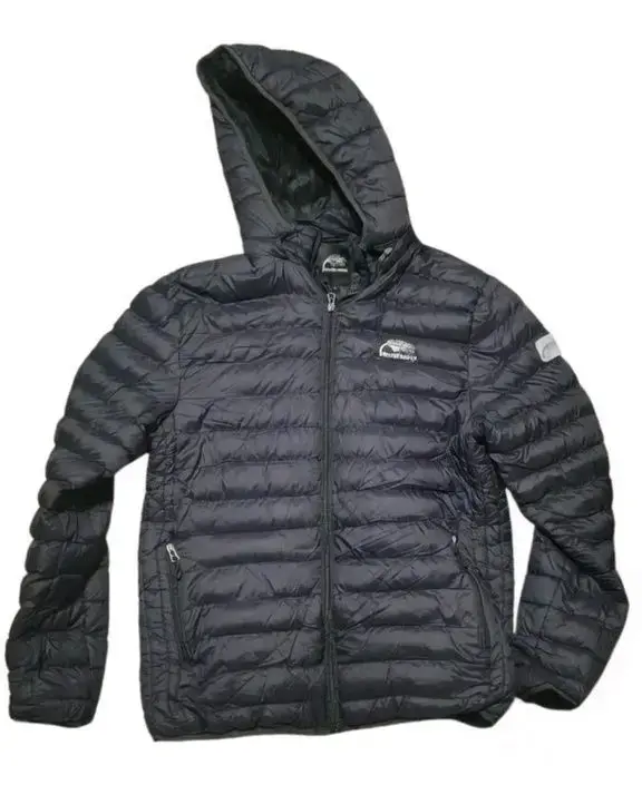 Chaqueta acolchada con capucha Soulwind negra