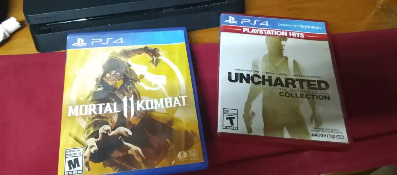Juegos PS4 Mortal Kombat 11 y Uncharted Collection