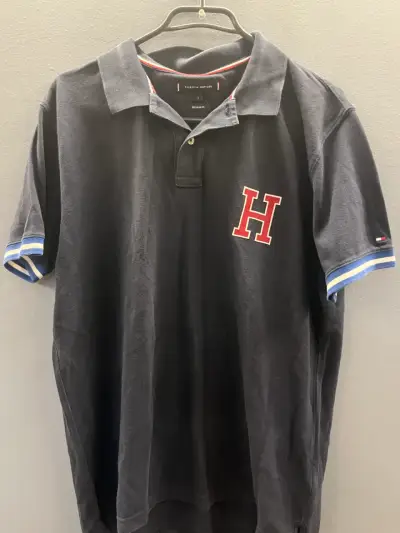 Polera Polo Negra Tommy Hilfiger Regular Fit - miniatura 1
