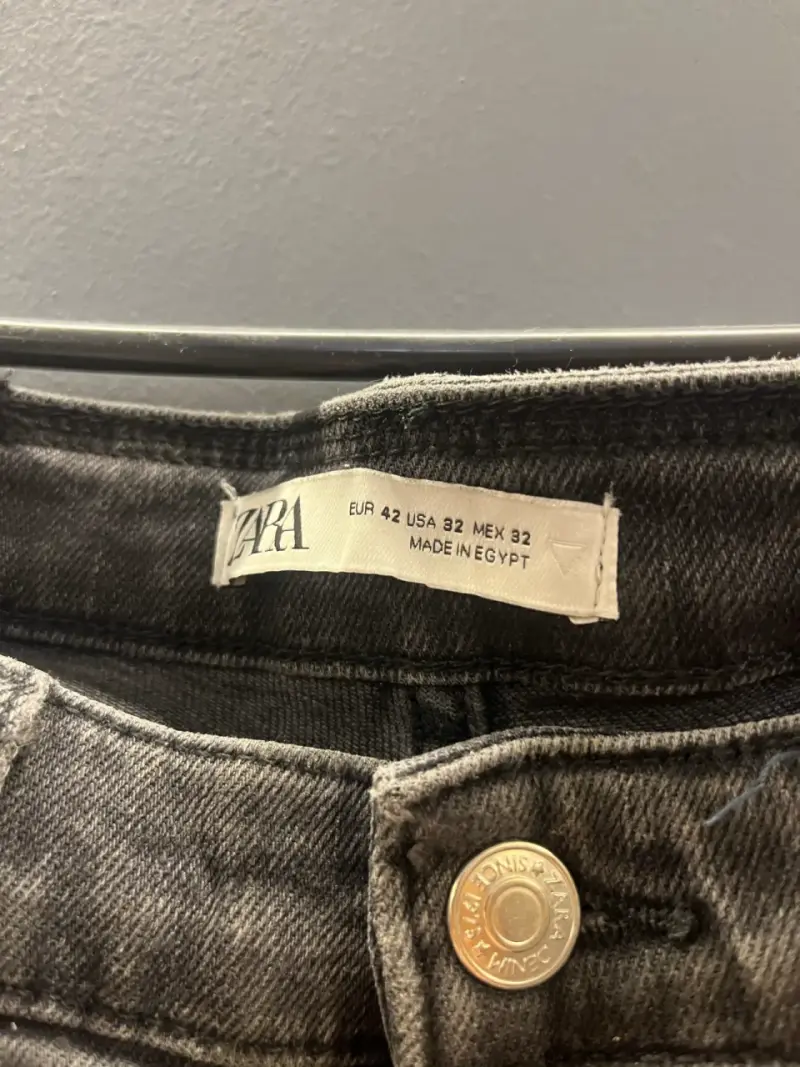 Jeans desgastados grises Zara para hombre - 2