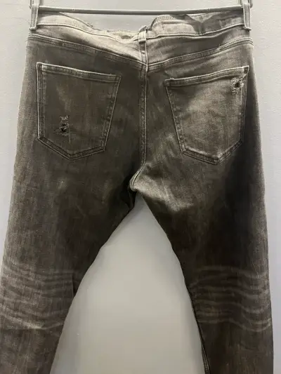 Jeans desgastados grises Zara para hombre - miniatura 3