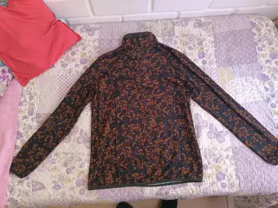 Polerón Haka Honu con diseño estampado - miniatura 3