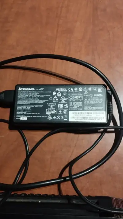 Laptop Lenovo Ideapad Y700 con teclado retroiluminado - miniatura 5