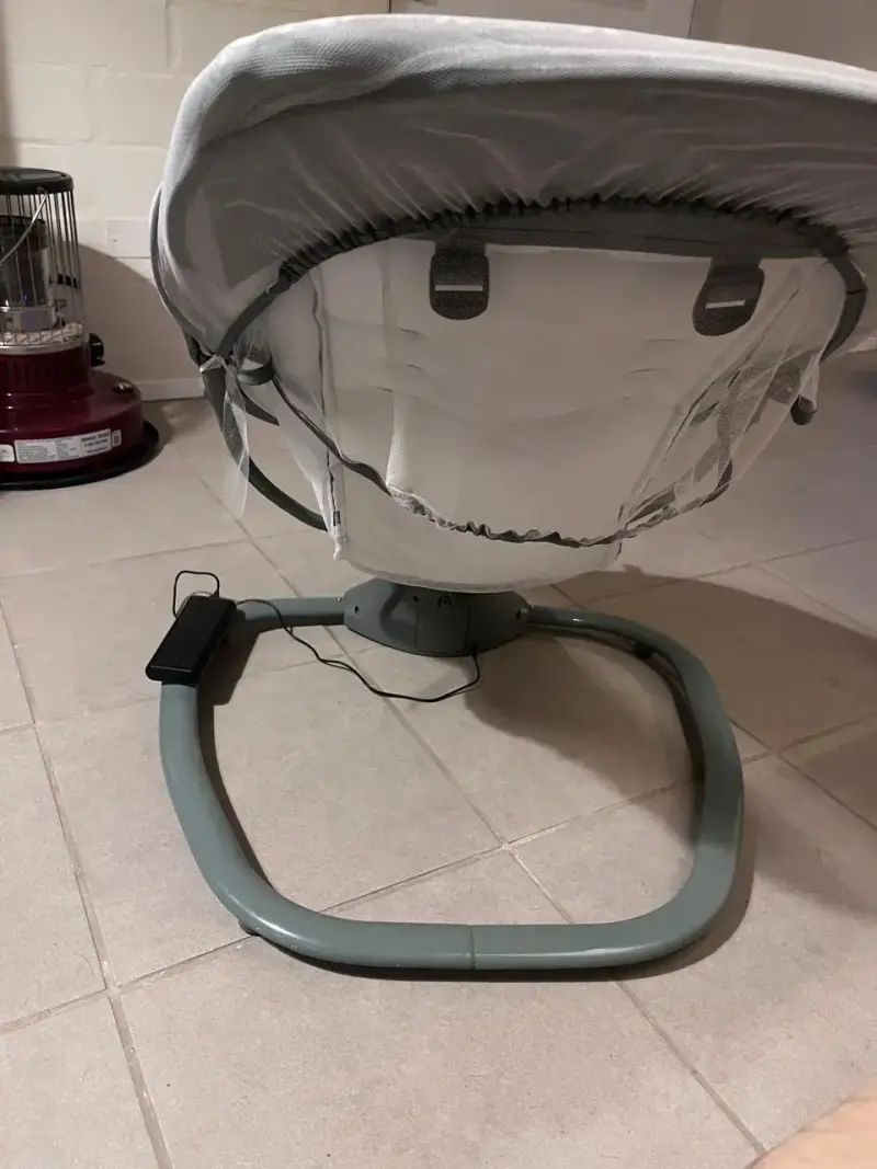 Silla mecedora eléctrica para bebé con malla protectora - 3