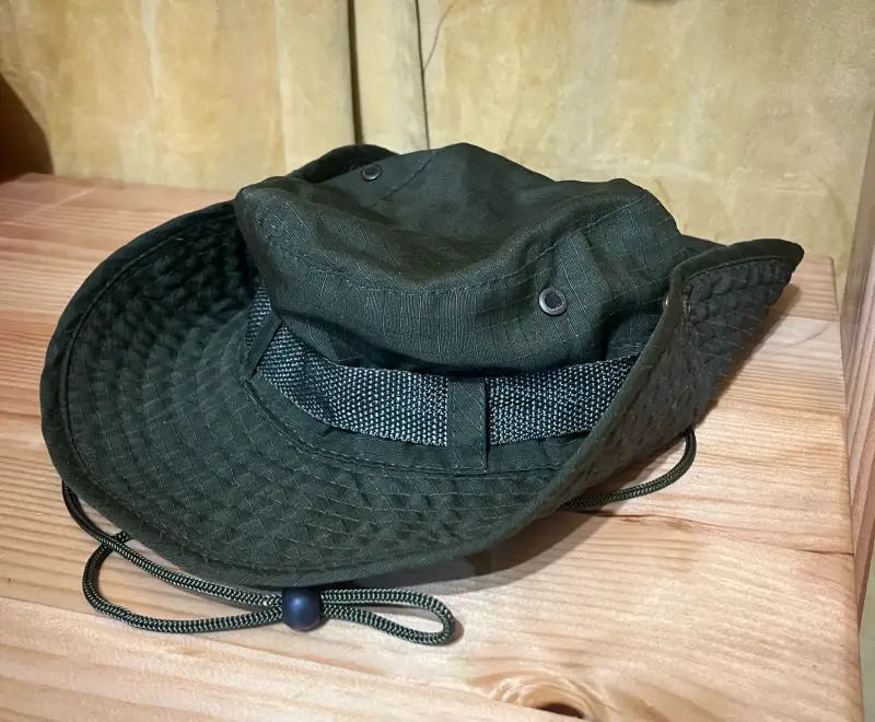 Sombrero de pesca verde con cordón ajustable - 6
