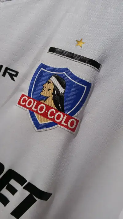 Camiseta oficial Colo-Colo 2023 blanca - miniatura 1
