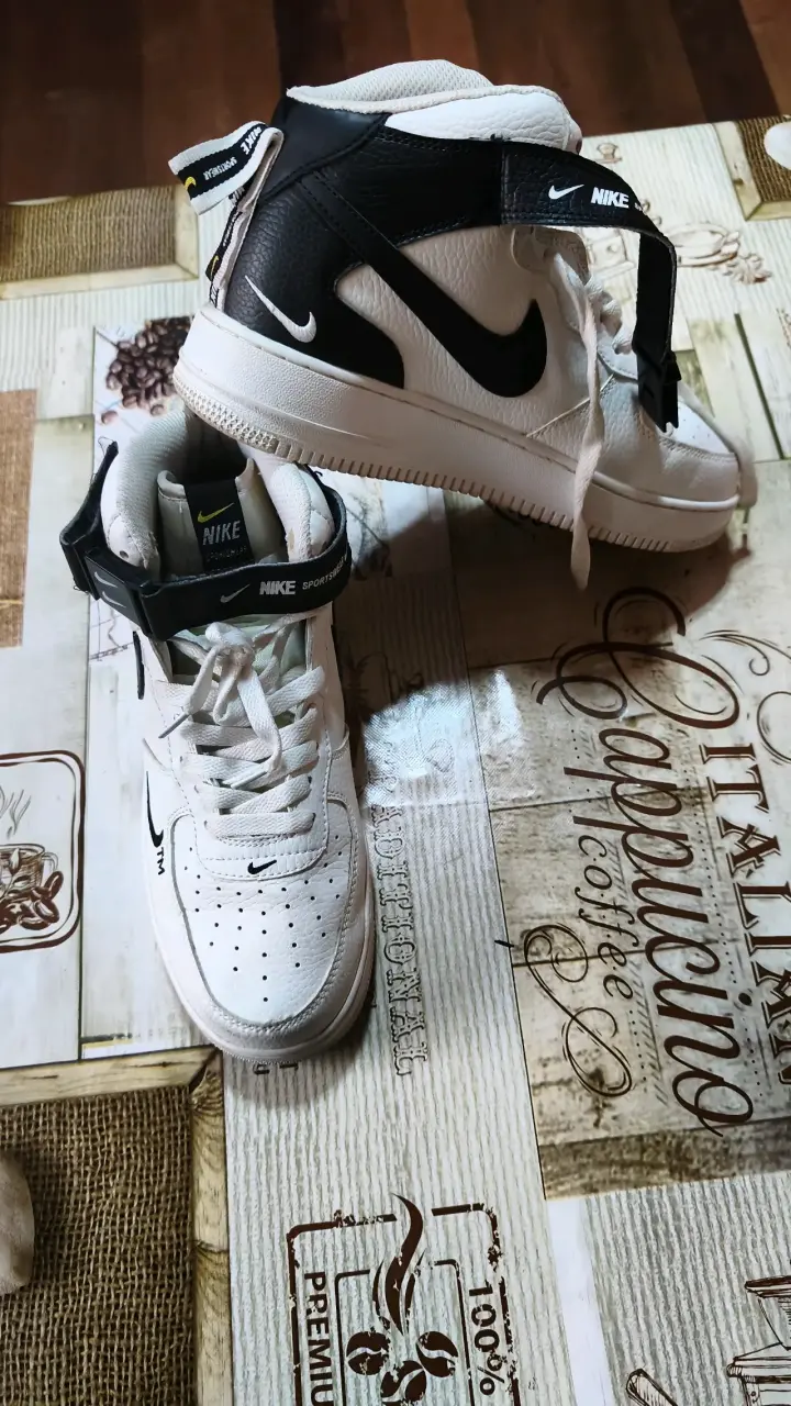 Zapatillas deportivas blancas Nike Air Force - 4