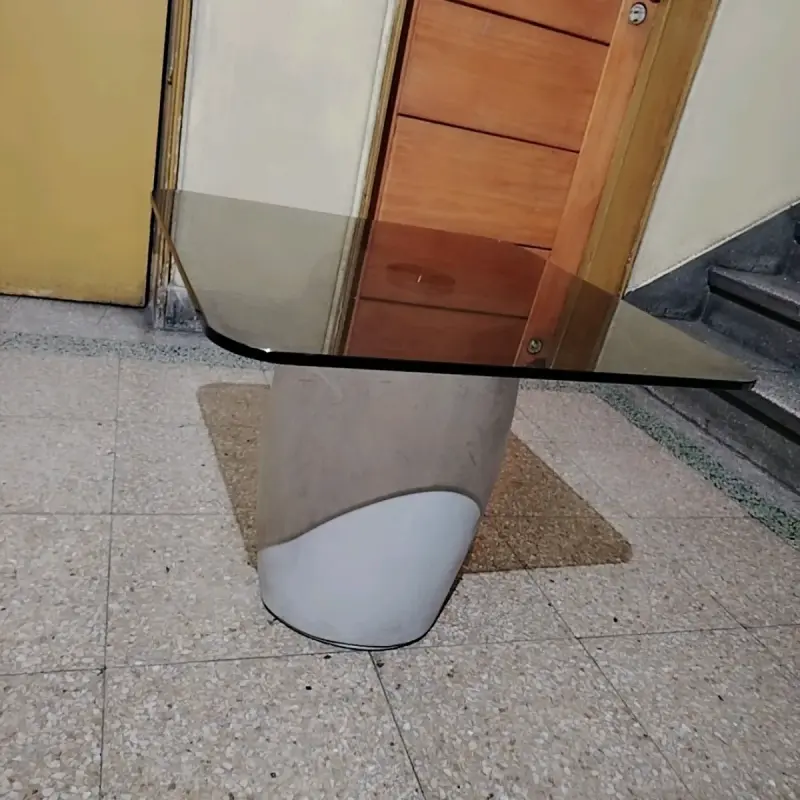 Mesa de centro con vidrio templado - 1