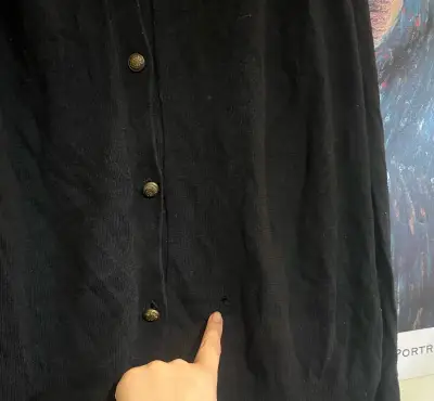 Cardigan negro de lana con botones - miniatura 5