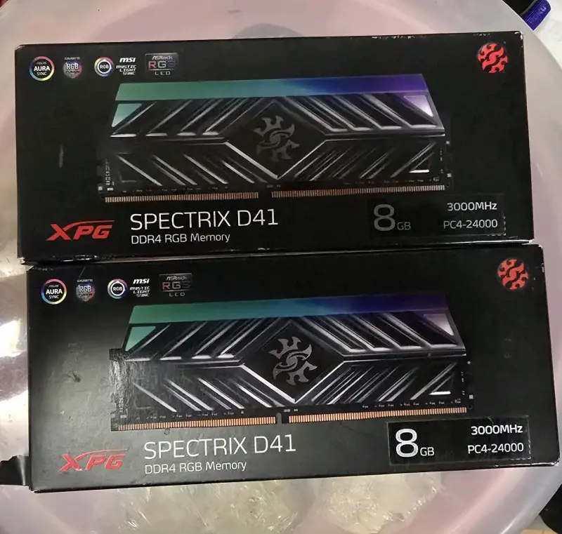 Memoria RAM XPG Spectrix D41 RGB DDR4 8GB x2