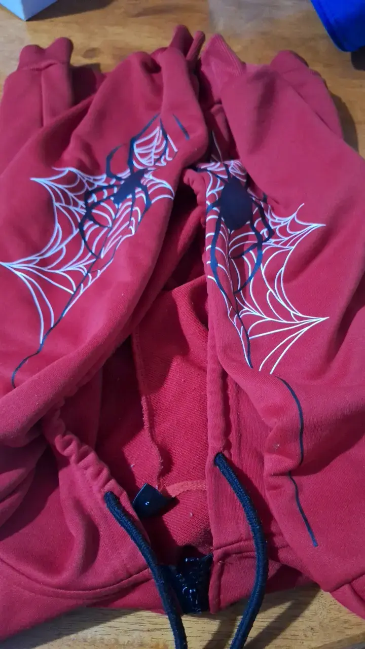 Polerón rojo con diseño de telaraña para niños - 2