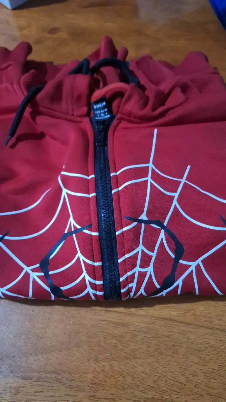 Polerón rojo con diseño de telaraña para niños - 3