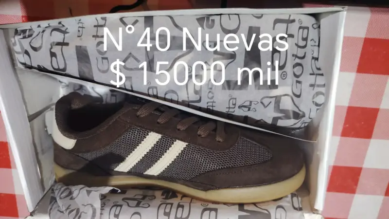 Zapatillas deportivas marrones nuevas talla 40 - 1