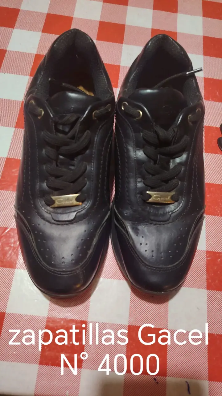 Zapatillas deportivas marrones nuevas talla 40 - 3