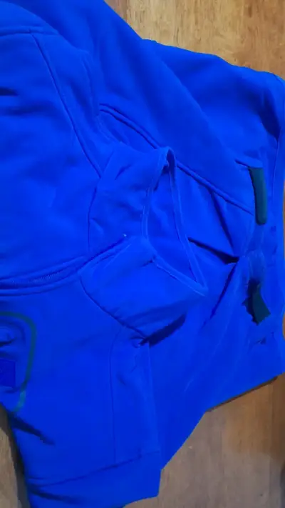 Chaqueta polar azul con cierre y bolsillos - miniatura 2