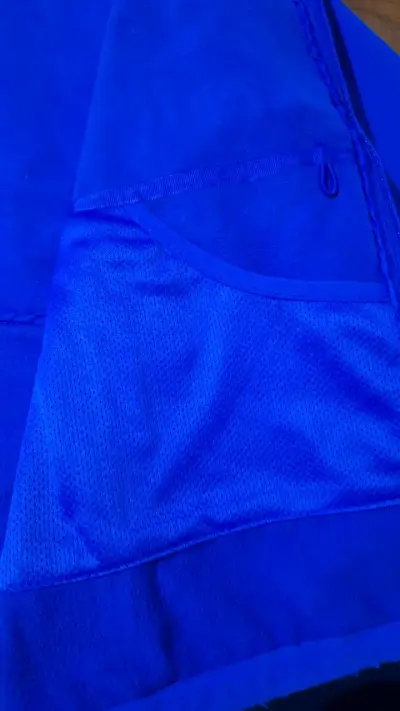 Chaqueta polar azul con cierre y bolsillos - miniatura 4