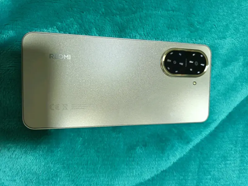 Smartphone Xiaomi Redmi Note 12 dorado - 2