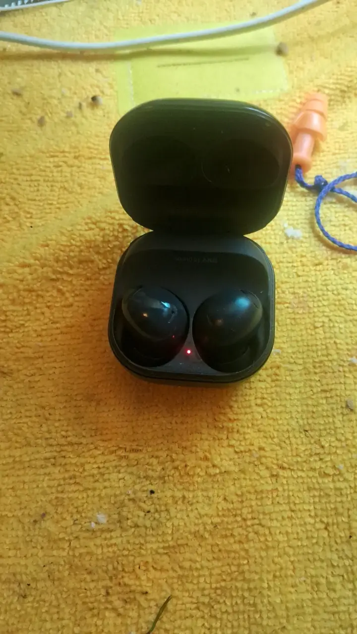 Audífonos inalámbricos Samsung Galaxy Buds negros