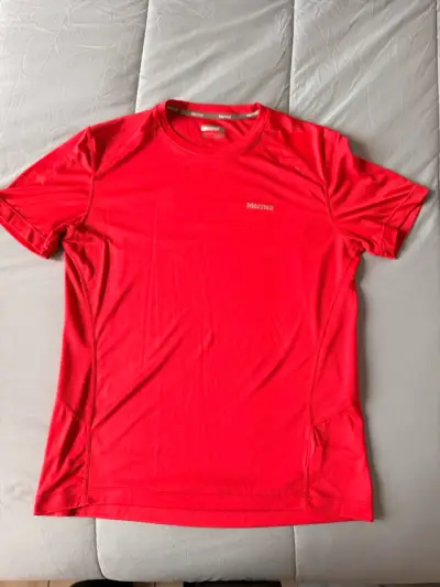 Polera Deportiva Roja Marmot para Hombre - miniatura 1