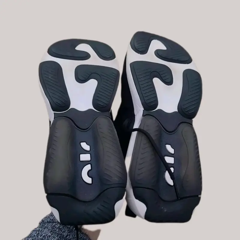 Zapatillas deportivas negras y blancas para hombre - 4