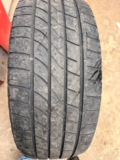 Neumático Cooper Discoverer HTS 265/60R18 usado - miniatura 4