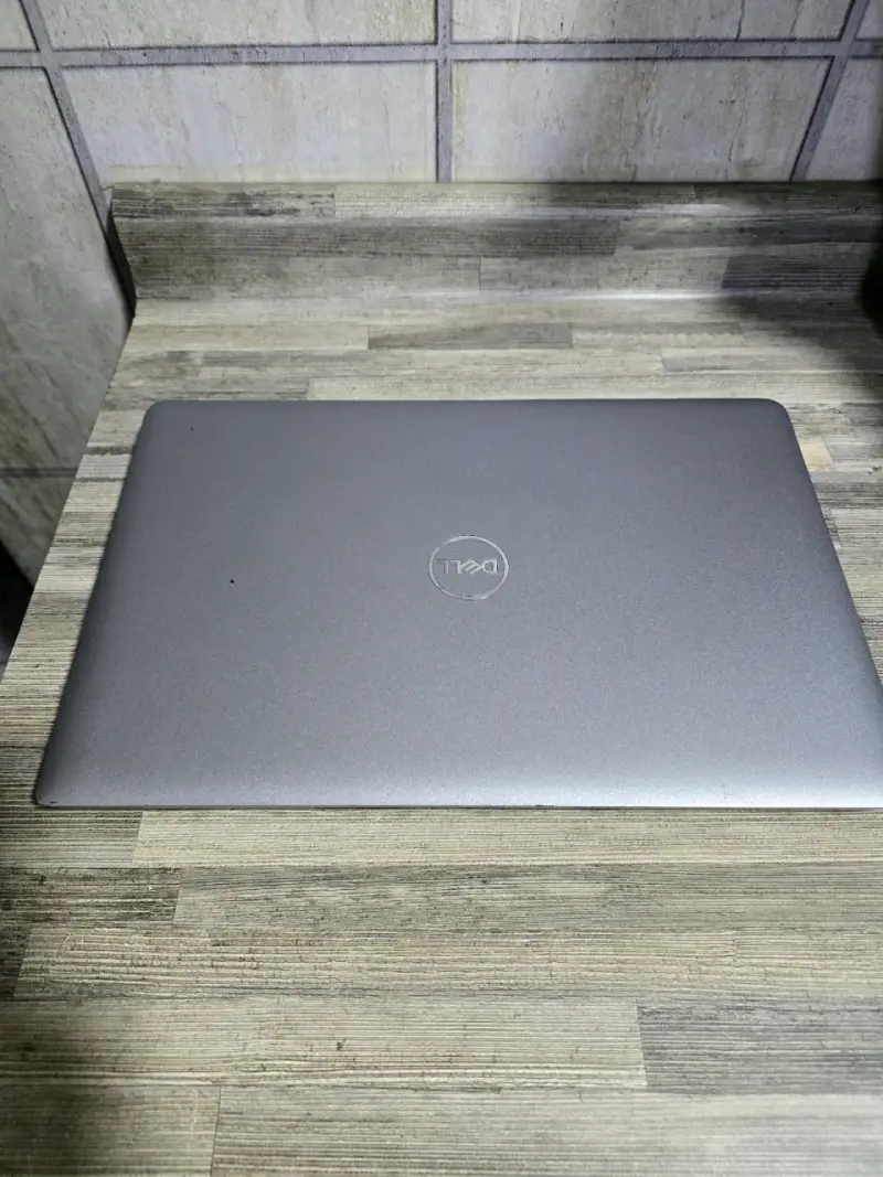 Laptop Dell con Intel Core i5 13gen. - 2