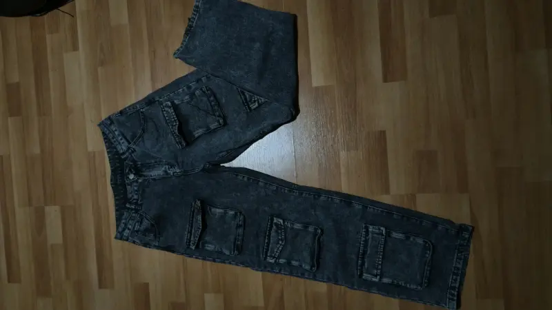 Jeans cargo gris oscuro para hombre - 4