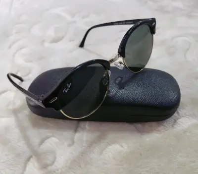 Gafas de Sol Ray-Ban Clubmaster Negras - miniatura 1
