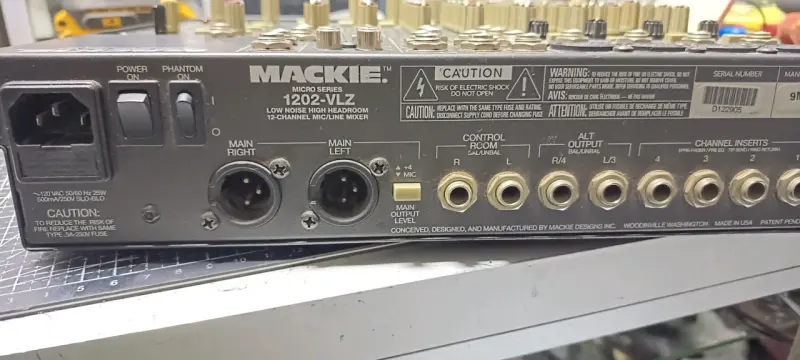 Mezclador de Audio Mackie 1202-VLZ 12 Canales - 4