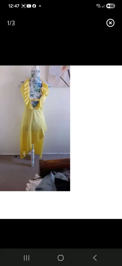 Vestido largo amarillo con volantes - miniatura 2