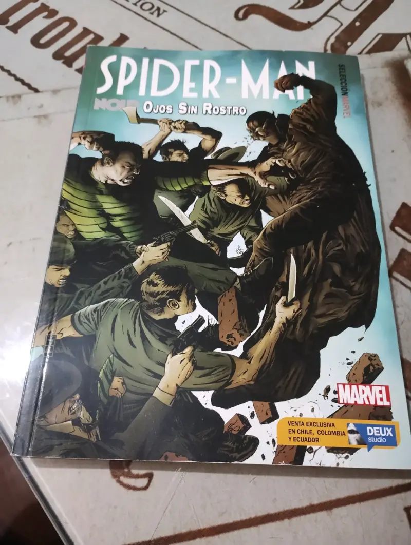 Cómic Spider-Man Noir Selección Marvel - 3