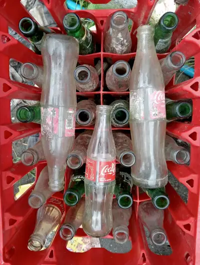Chaleco salvavidas naranja con correas ajustables - miniatura 1