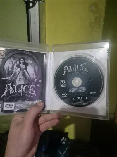 Juego PS3 Alice Madness Returns en buen estado - miniatura 2