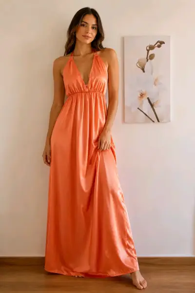 Vestido largo de satén color coral - miniatura 1