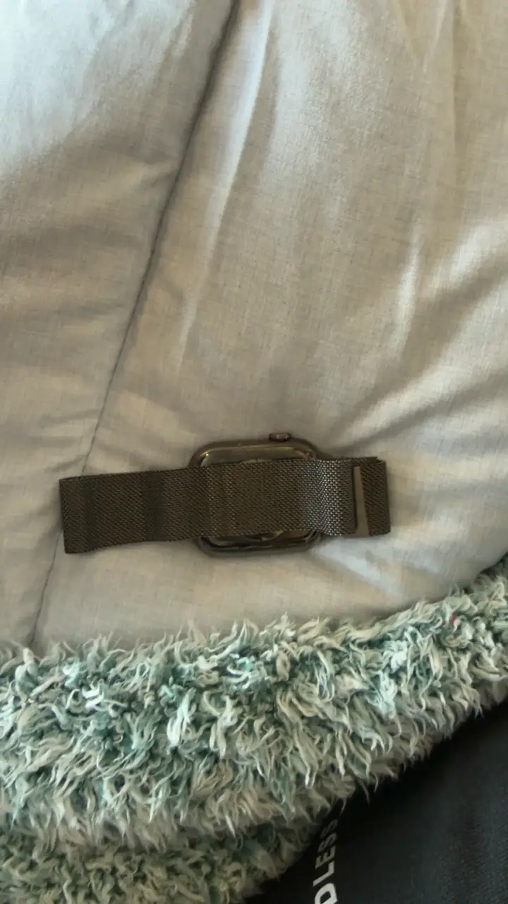Apple Watch con correa de malla metálica b|_oqead0 - 2