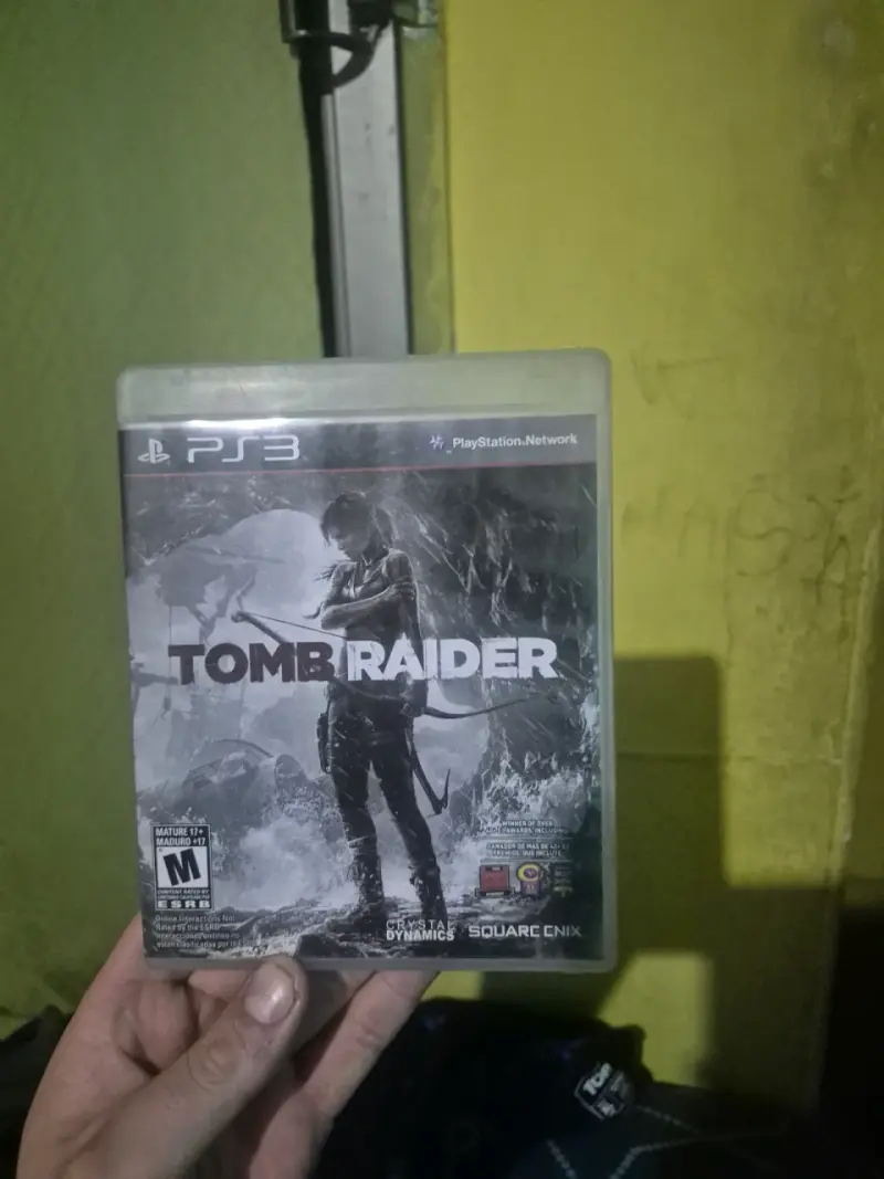 Juego PS3 Tomb Raider en buen estado - 1