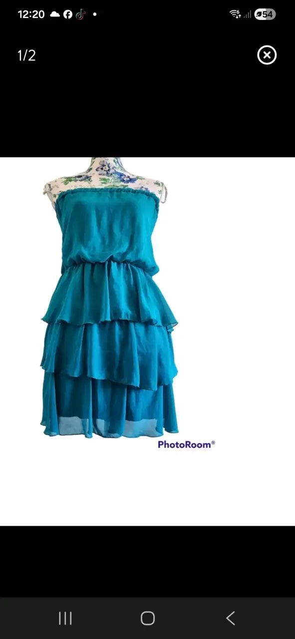 Vestido corto azul sin tirantes con volantes - 3