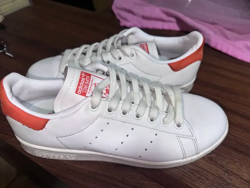 Zapatillas Adidas Stan Smith Blancas y Rojas - 1