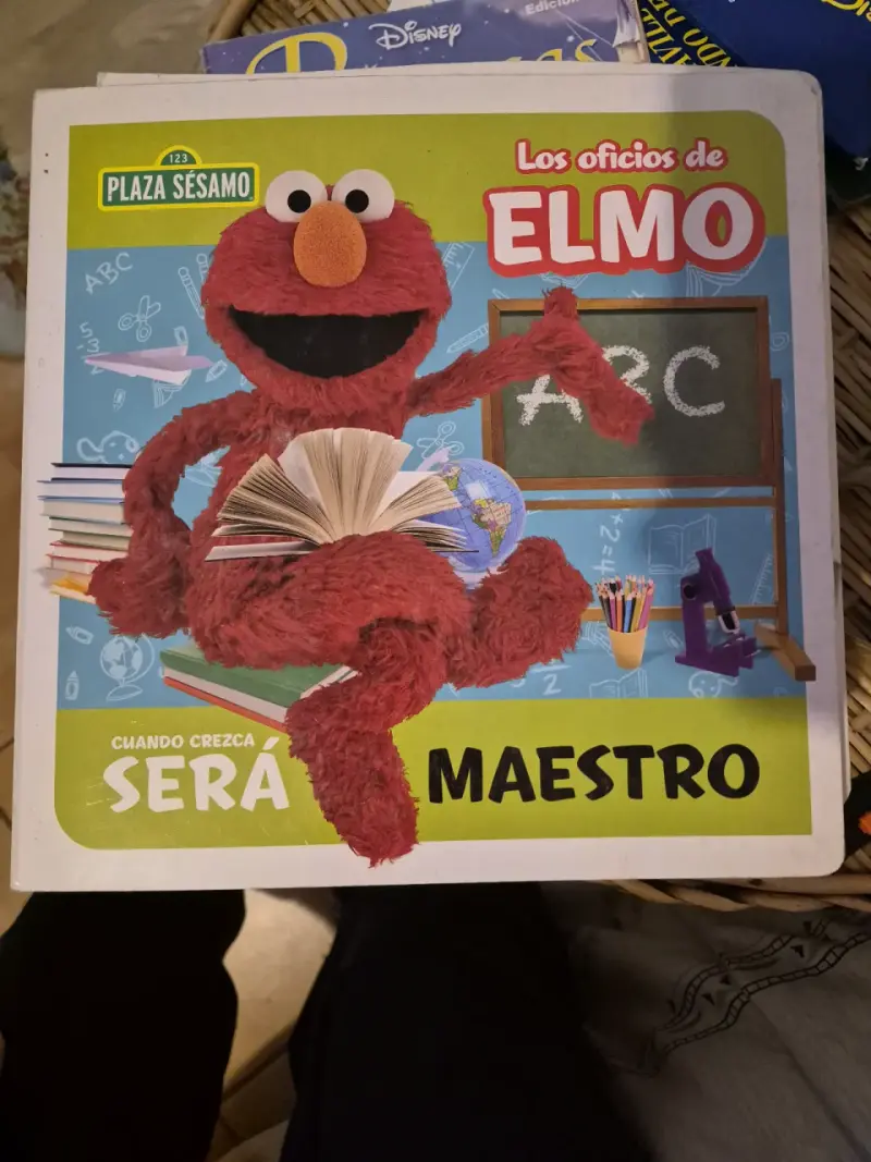 Libro infantil 'Los oficios de Elmo: Será Astronauta' - 2