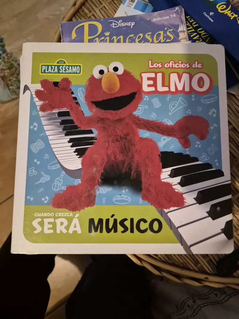Libro infantil 'Los oficios de Elmo: Será Astronauta' - 4