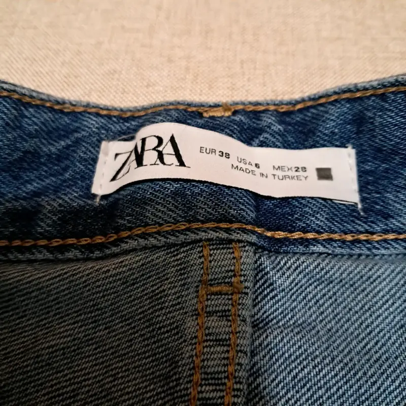 Jeans de mezclilla azul para mujer Zara - 5