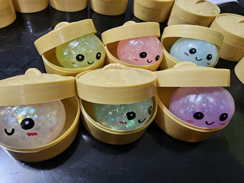Juguetes antiestrés en forma de dumpling kawaii - 3