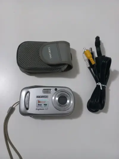 Cámara digital Samsung Digimax A40 con estuche - miniatura 1