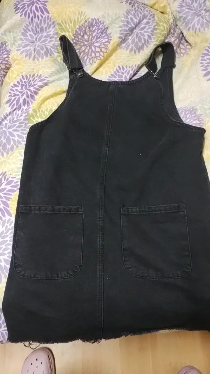 Vestido jumper negro con bolsillos