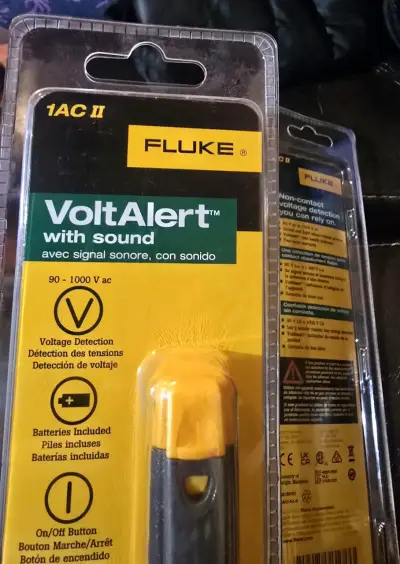 Detector de Voltaje Fluke VoltAlert 1AC II con Sonido - miniatura 1